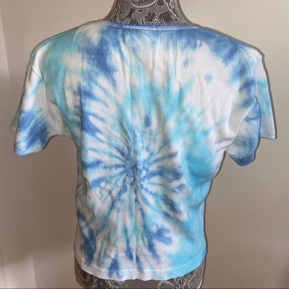 Custom blue tie dye on vintage weatherland short sleeve top - Picture 3 of 10
